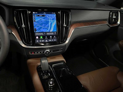 2024 Volvo S60 Recharge Plug-In Hybrid Ultimate Dark Theme