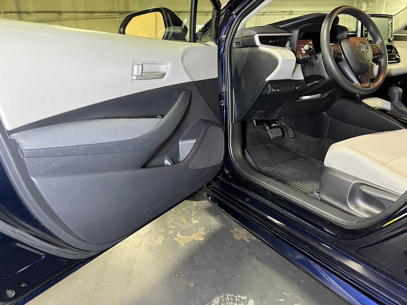 2020 Toyota Corolla Hybrid LE