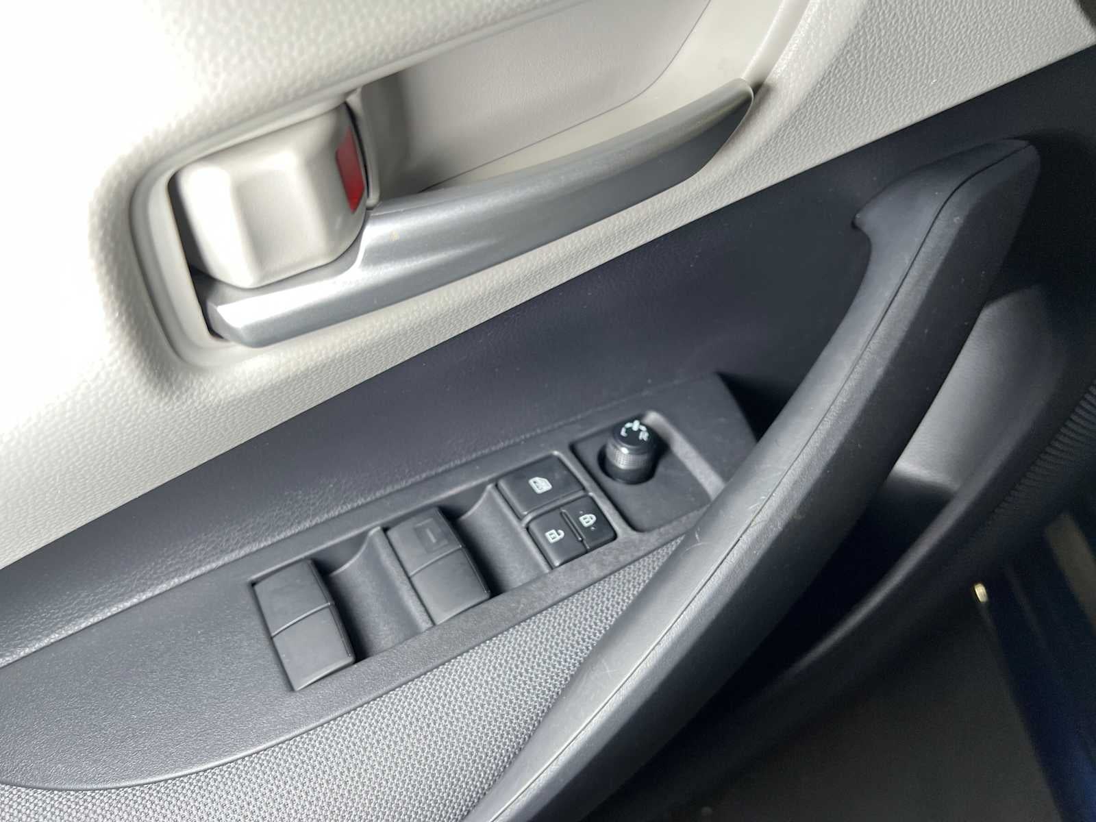 2020 Toyota Corolla Hybrid LE
