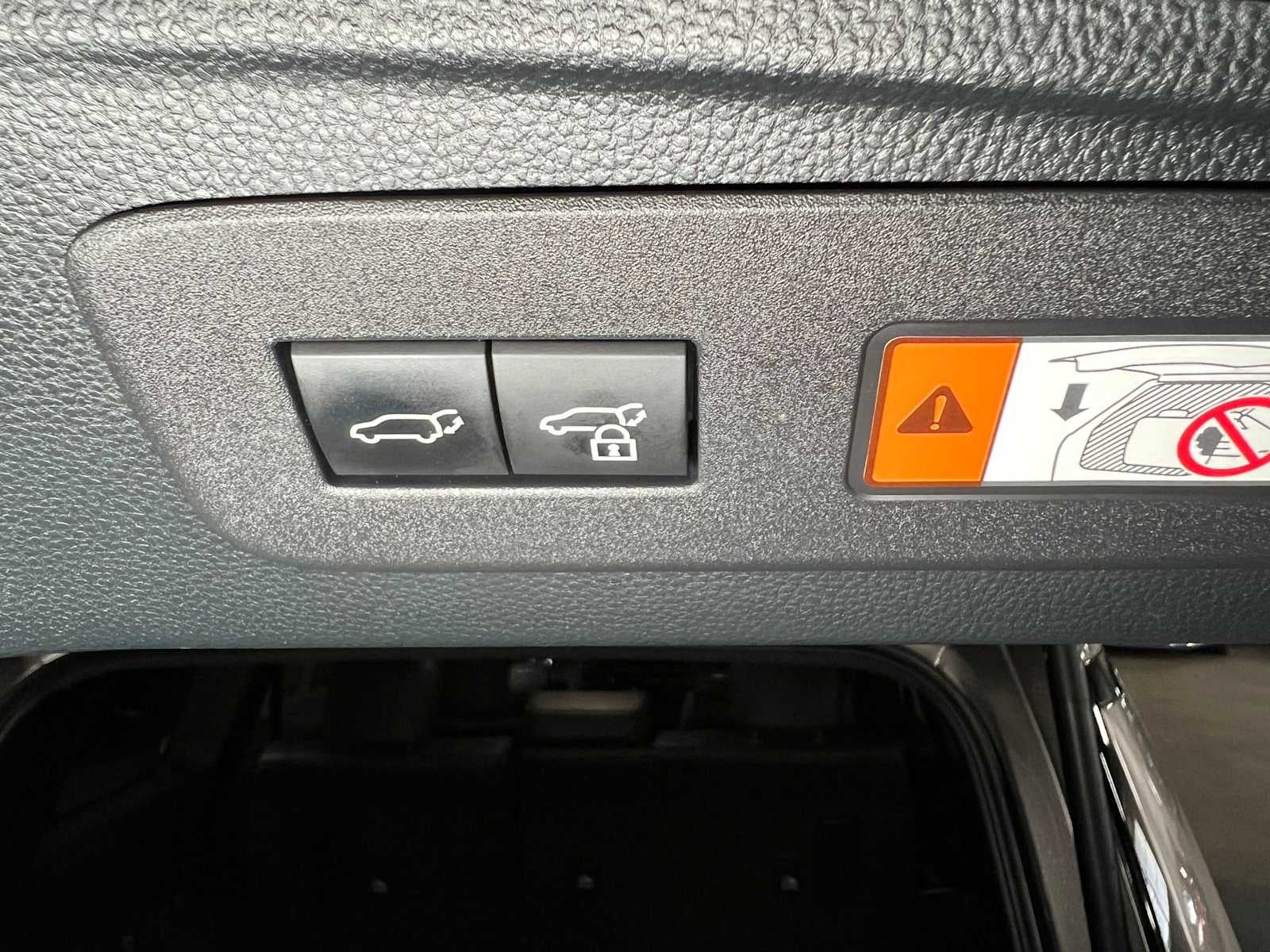 2024 Toyota Land Cruiser 4WD (Natl)