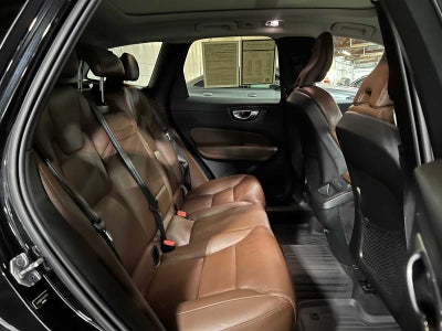 2019 Volvo XC60 Momentum