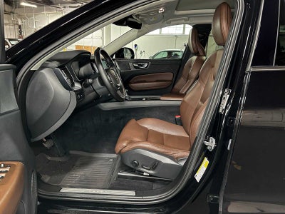 2019 Volvo XC60 Momentum