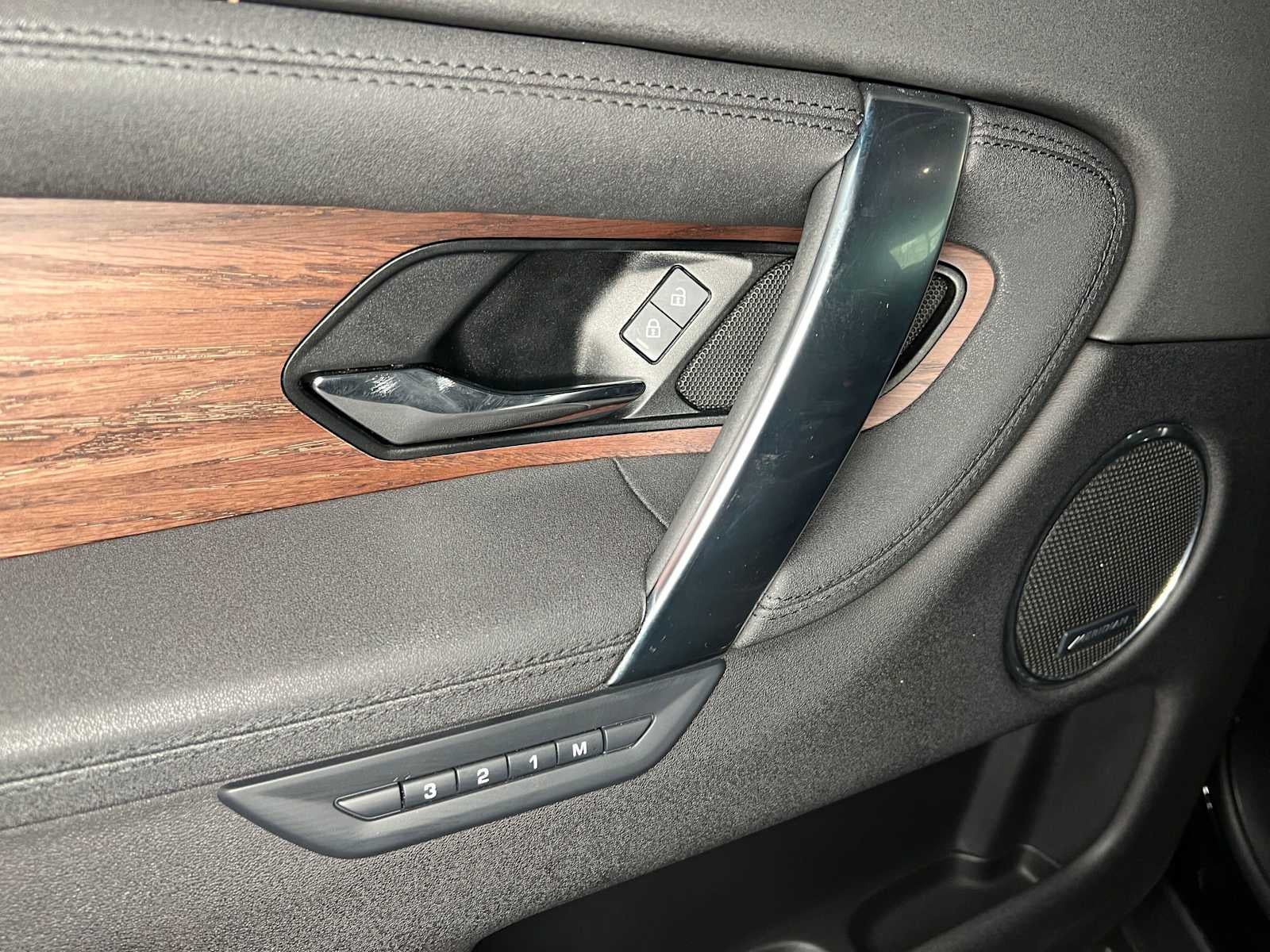 2025 Land Rover Discovery Sport S
