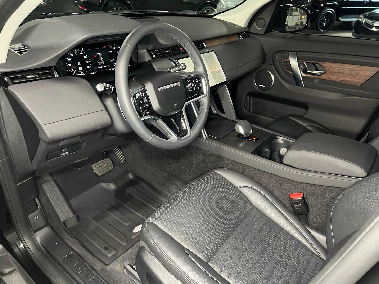 2025 Land Rover Discovery Sport S