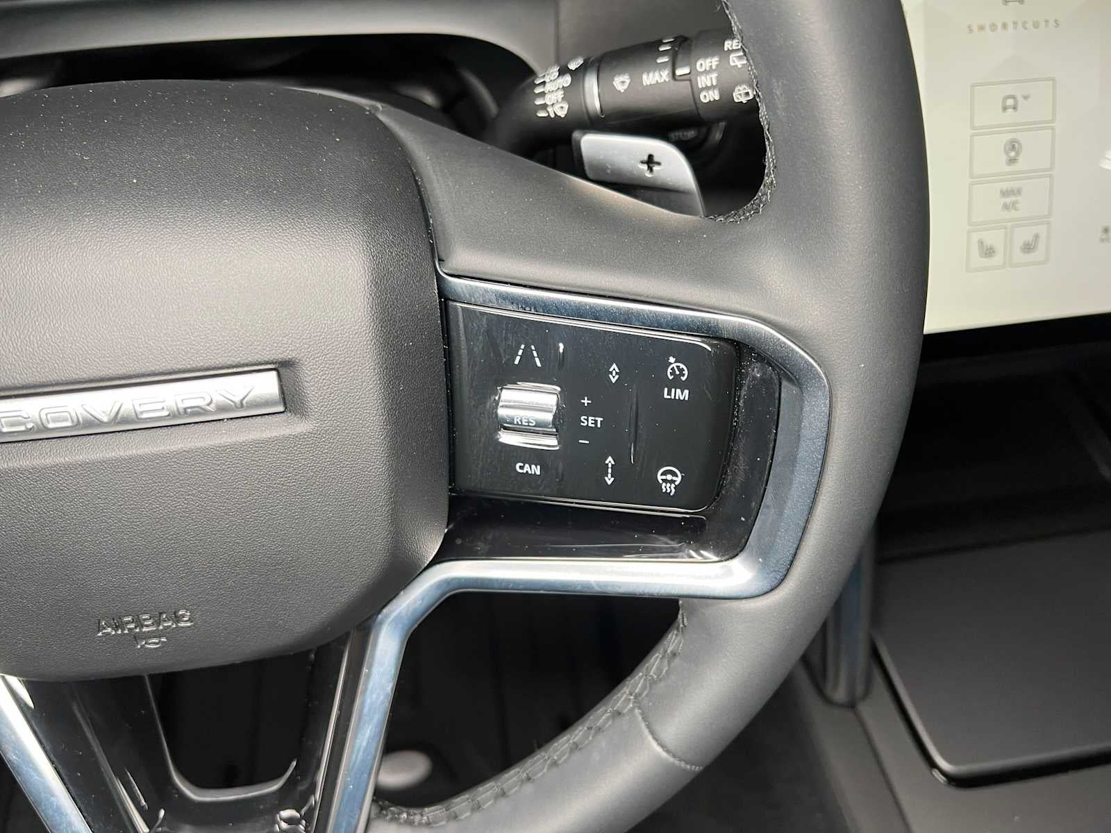2025 Land Rover Discovery Sport S