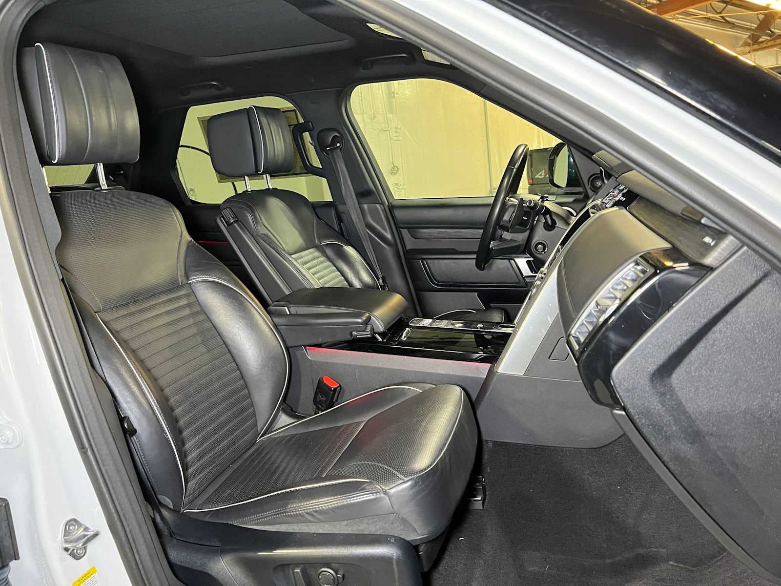 2017 Land Rover Discovery HSE Luxury