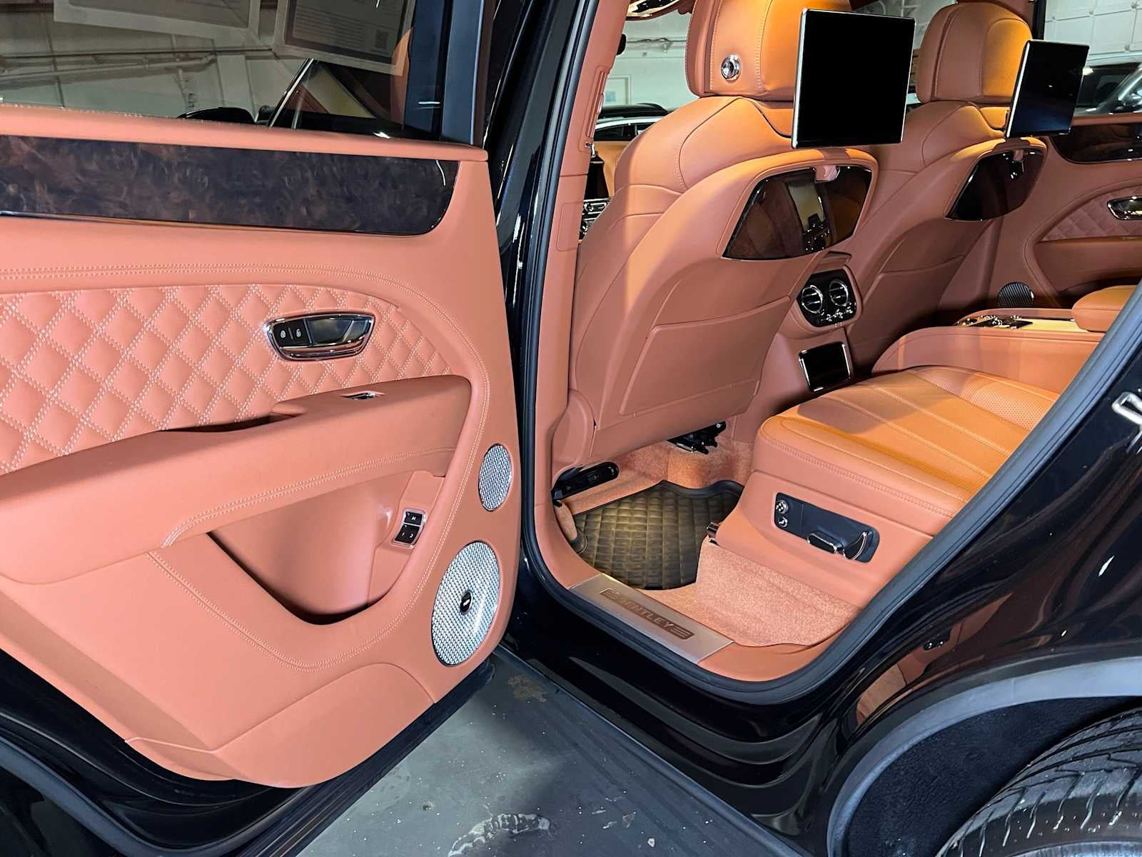 2022 Bentley Bentayga V8