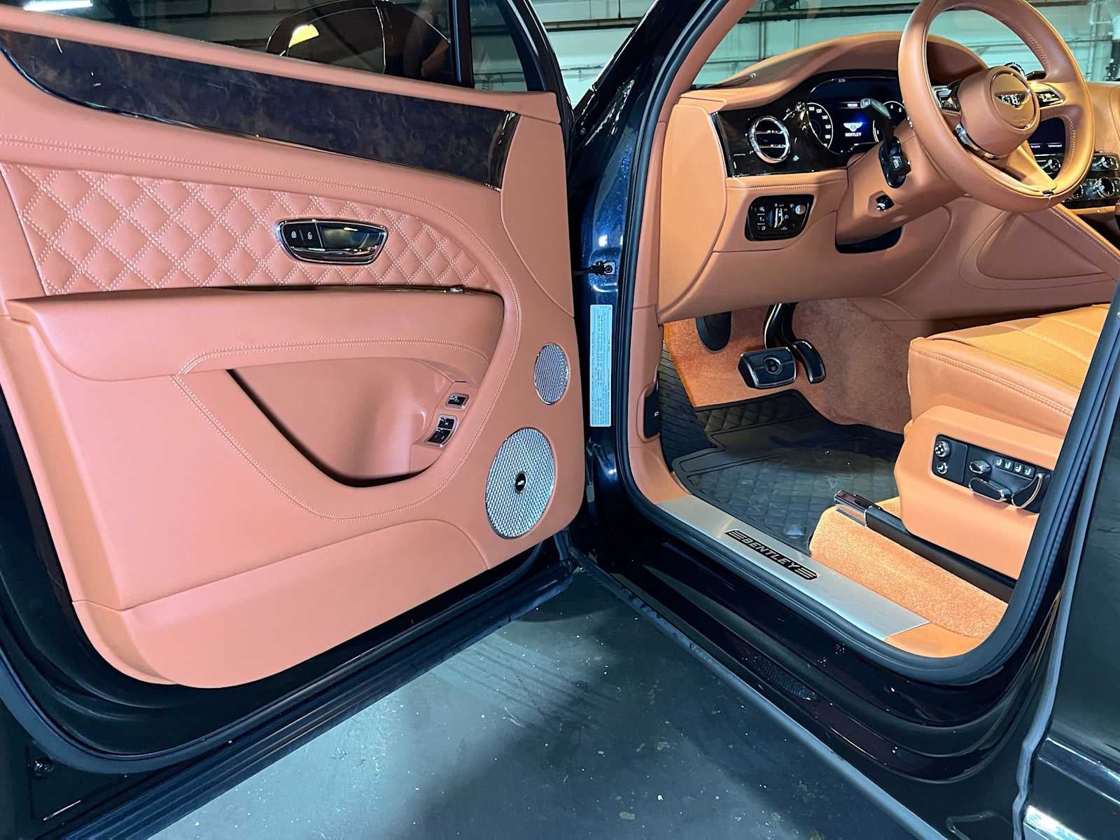 2022 Bentley Bentayga V8