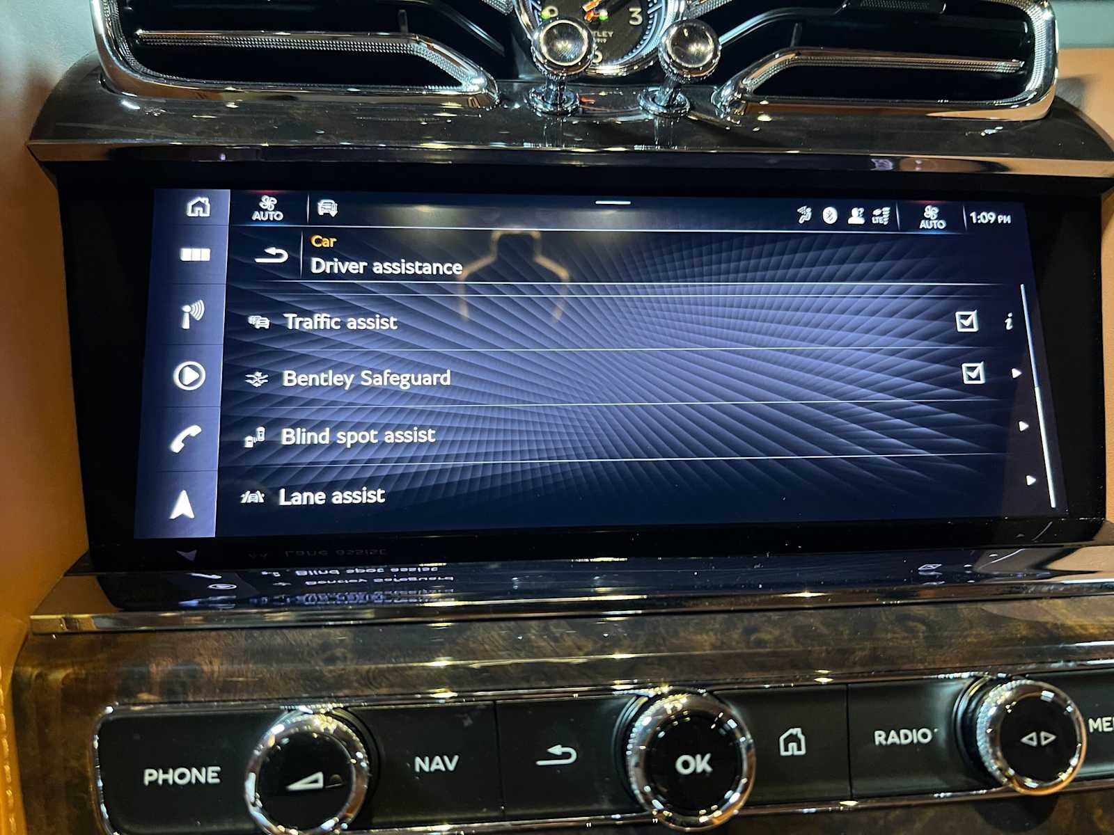 2022 Bentley Bentayga V8