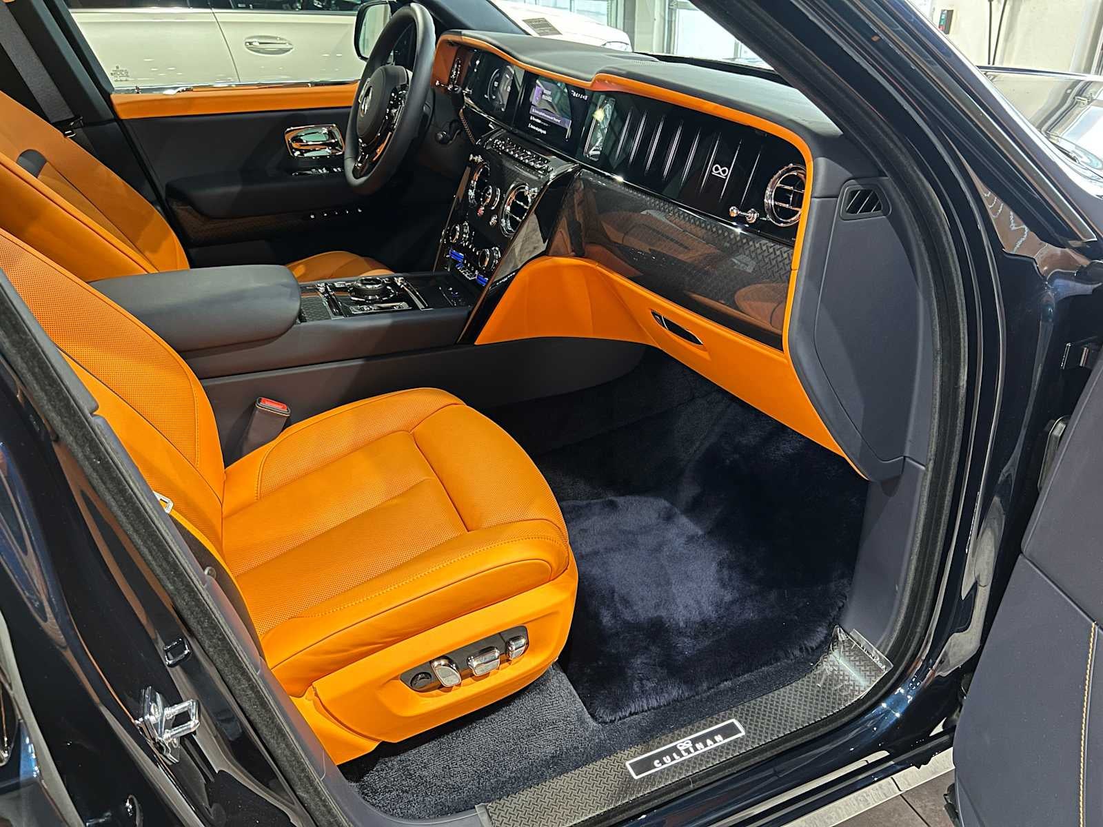 2025 Rolls-Royce Cullinan Black Badge