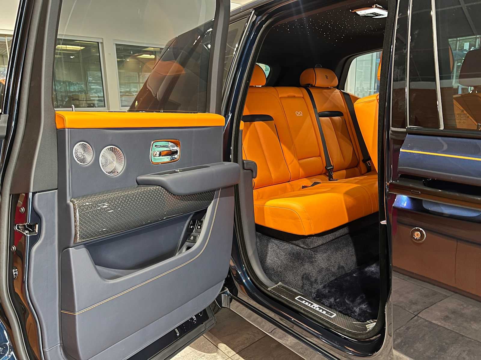 2025 Rolls-Royce Cullinan Black Badge