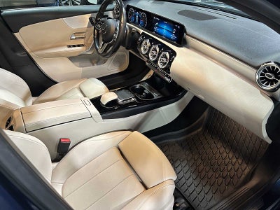 2021 Mercedes-Benz A 220 A 220