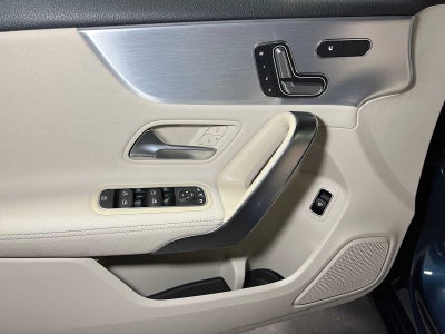 2021 Mercedes-Benz A 220 A 220