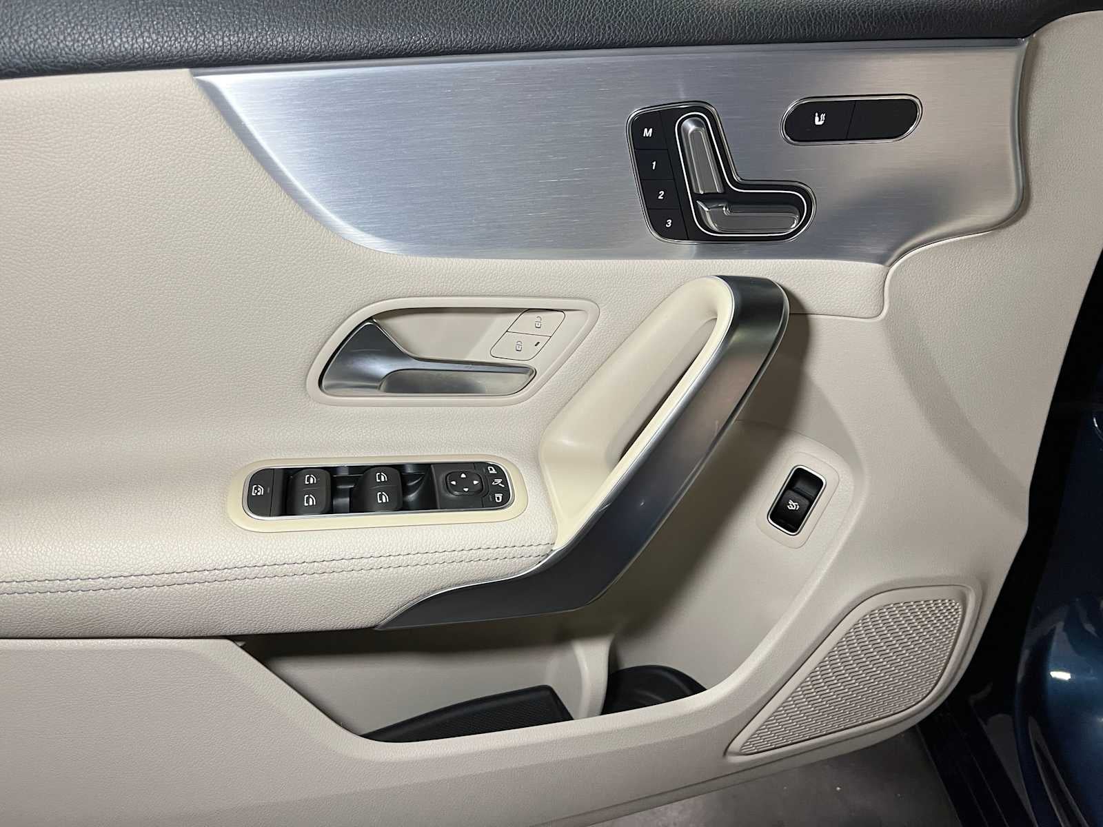 2021 Mercedes-Benz A 220 A 220