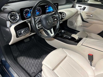 2021 Mercedes-Benz A 220 A 220
