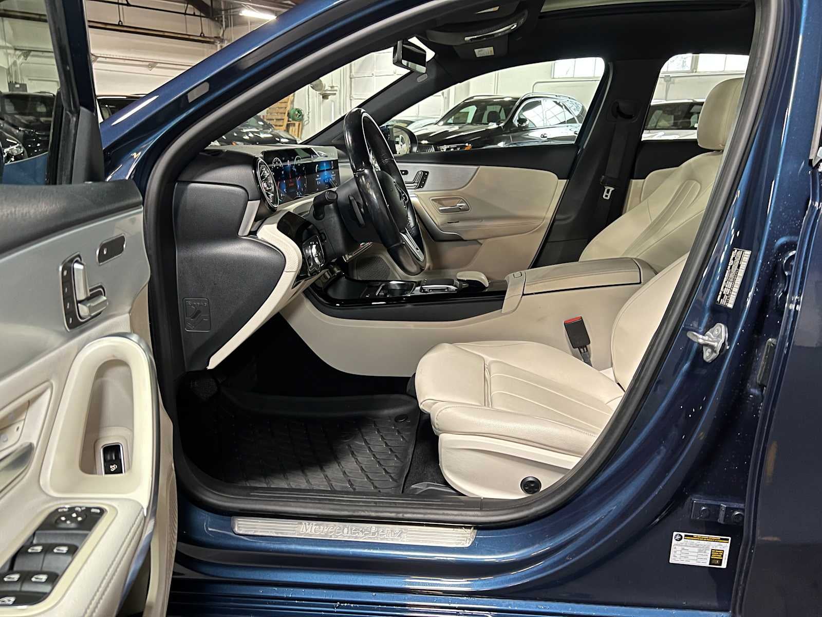 2021 Mercedes-Benz A 220 A 220