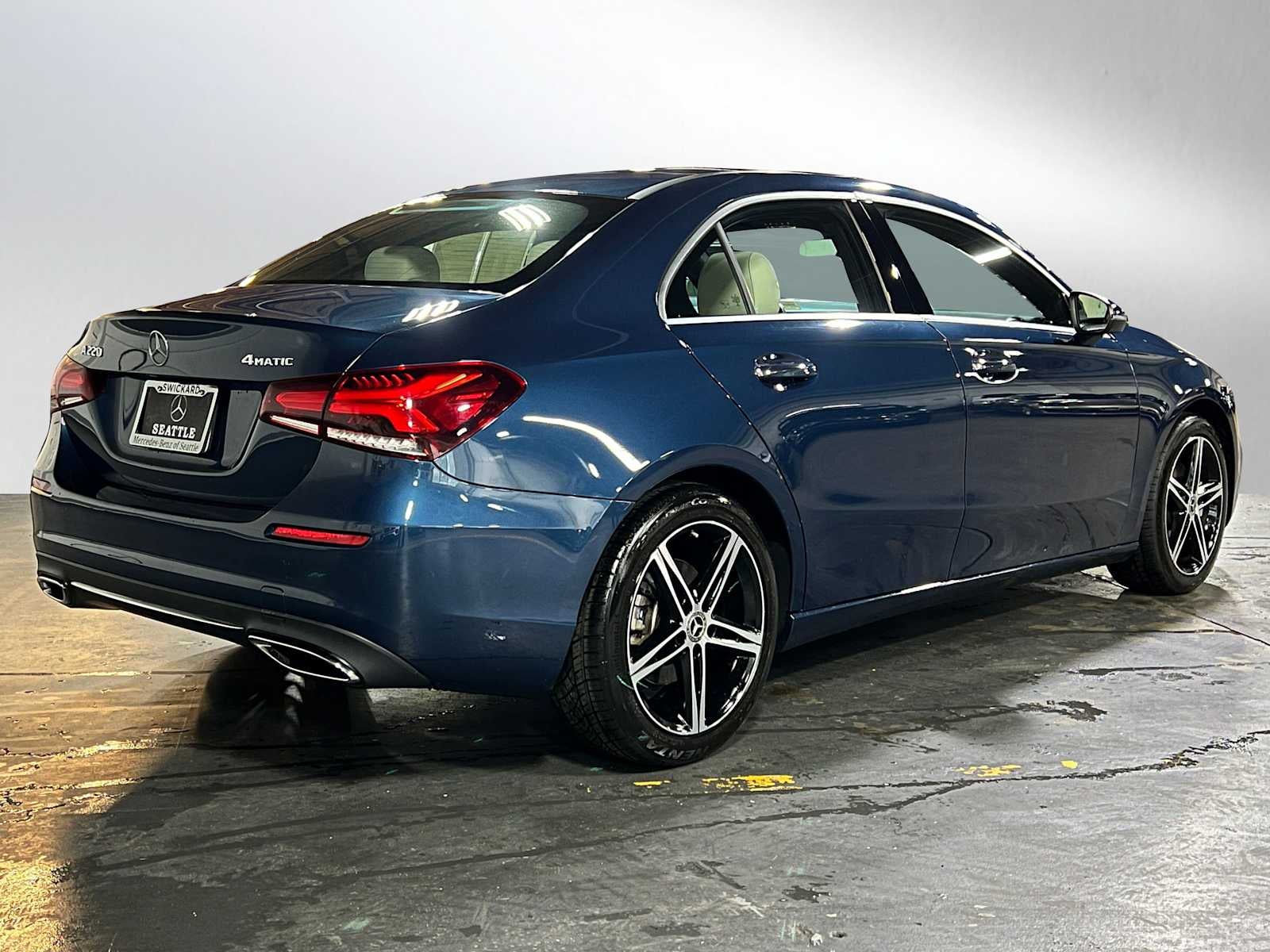 2021 Mercedes-Benz A 220 A 220