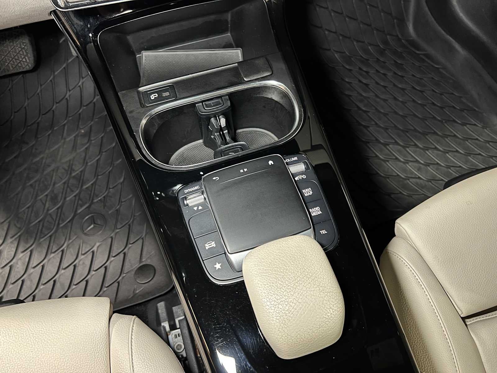 2021 Mercedes-Benz A 220 A 220