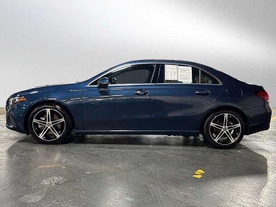 2021 Mercedes-Benz A 220 A 220