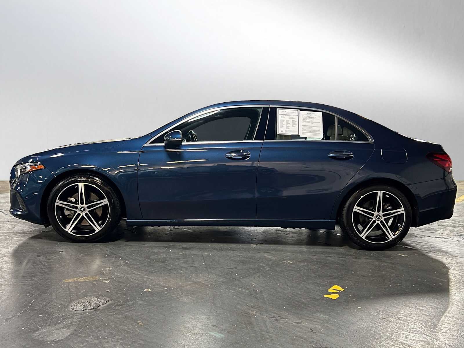 2021 Mercedes-Benz A 220 A 220