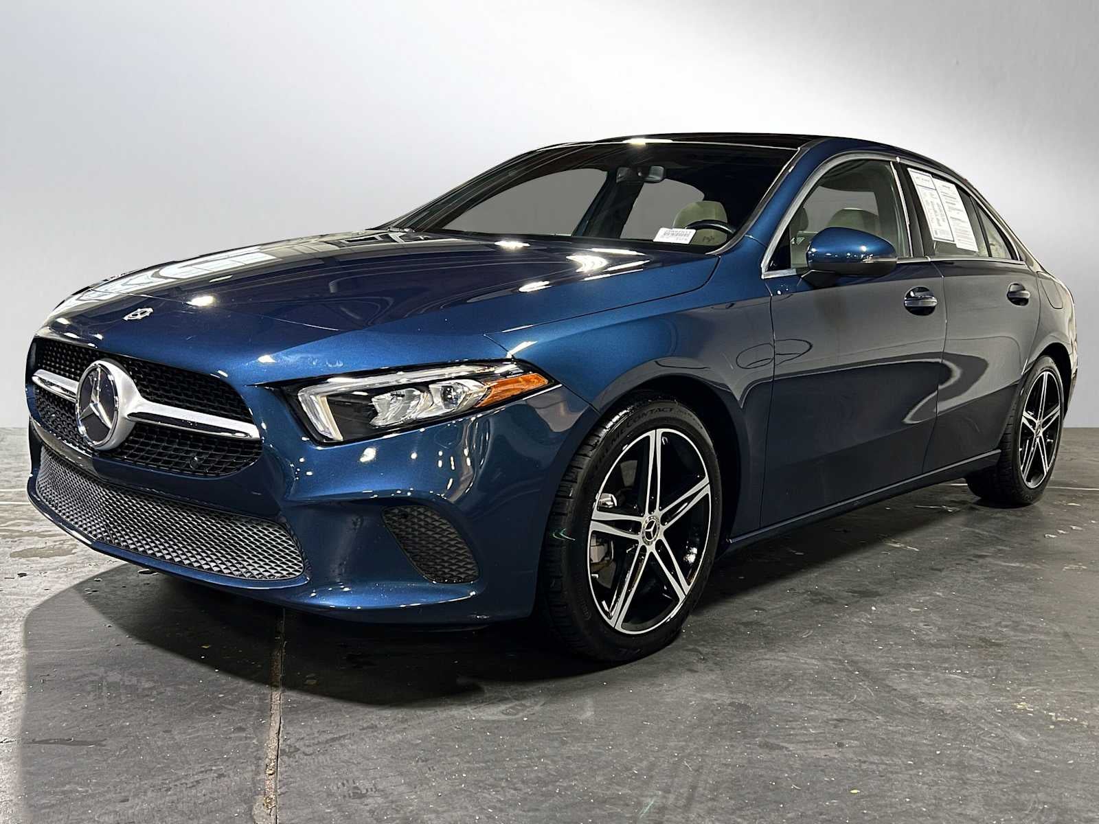 2021 Mercedes-Benz A 220 A 220