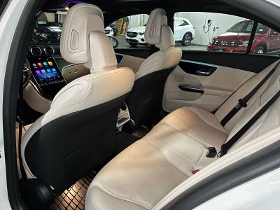 2025 Mercedes-Benz C 300 Sedan
