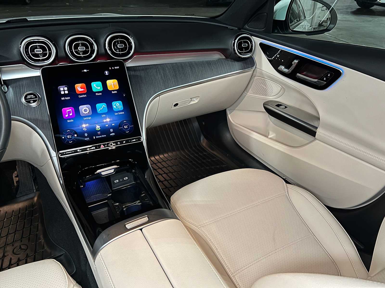 2025 Mercedes-Benz C 300 Sedan