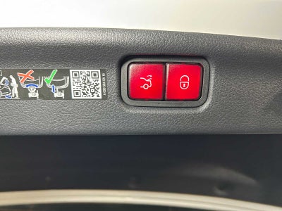 2025 Mercedes-Benz C 300 4MATIC® Sedan