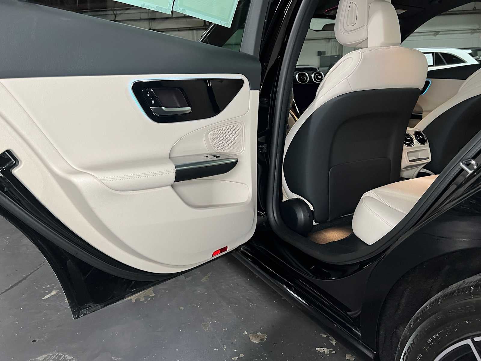 2026 Mercedes-Benz C 300 4MATIC® Sedan