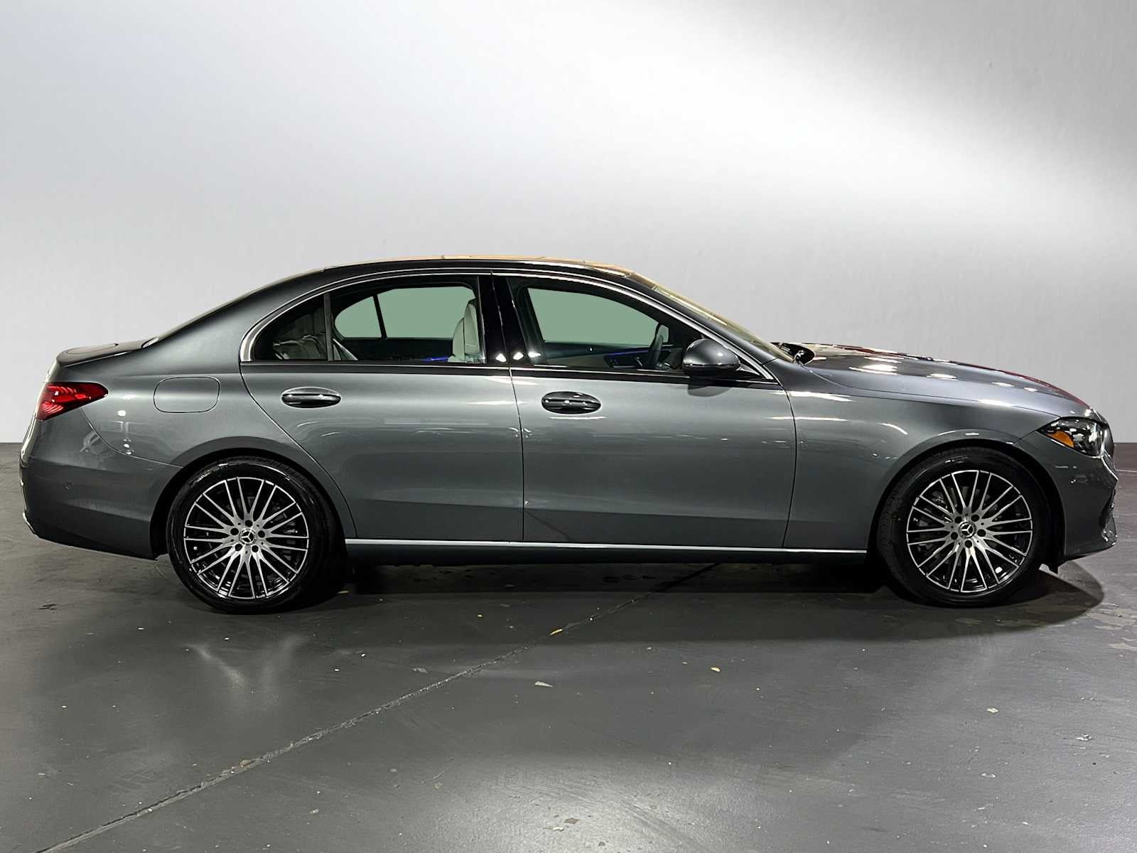 2025 Mercedes-Benz C 300 C 300
