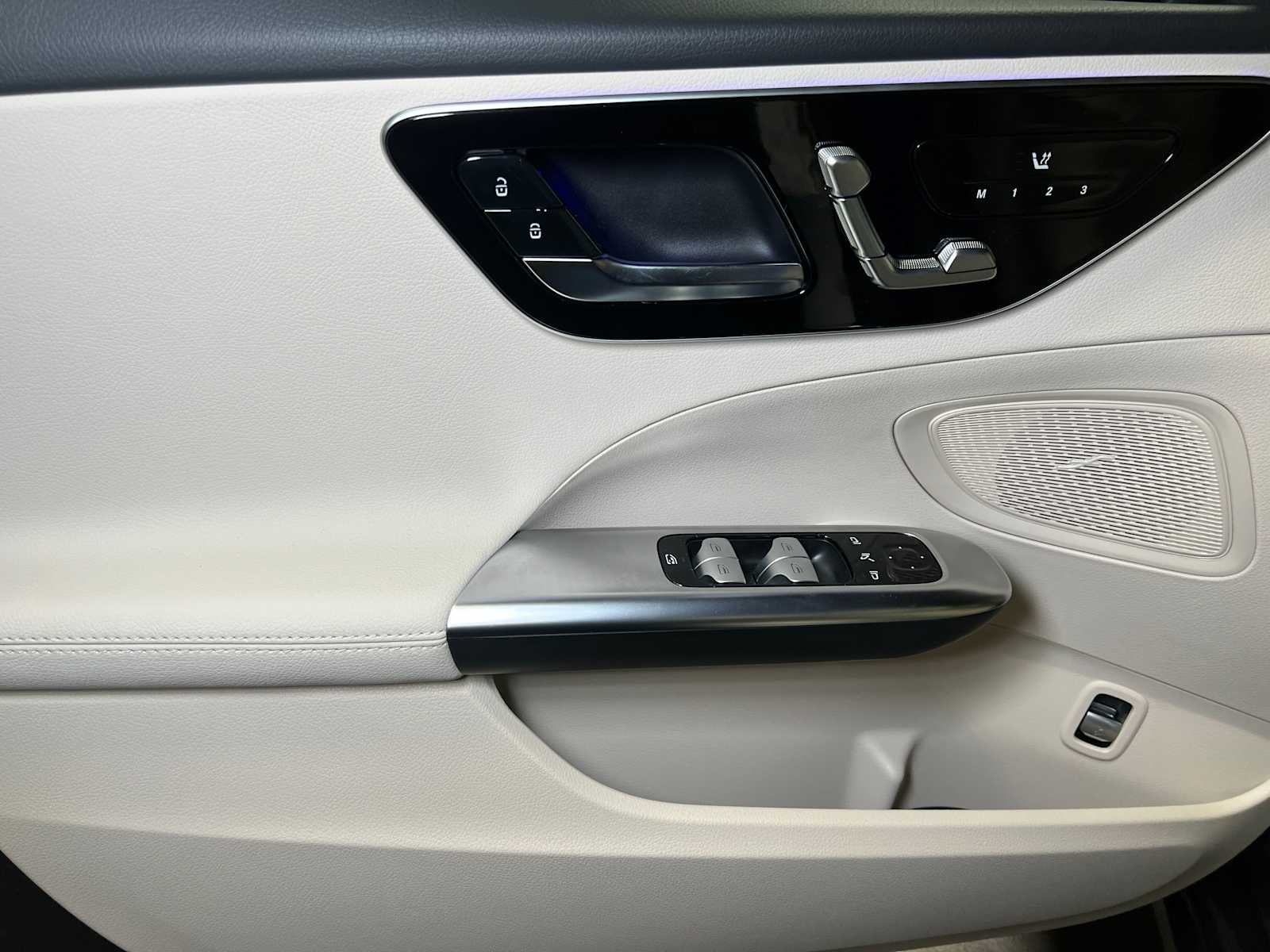 2025 Mercedes-Benz C 300 C 300