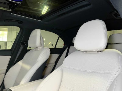 2025 Mercedes-Benz C 300 C 300