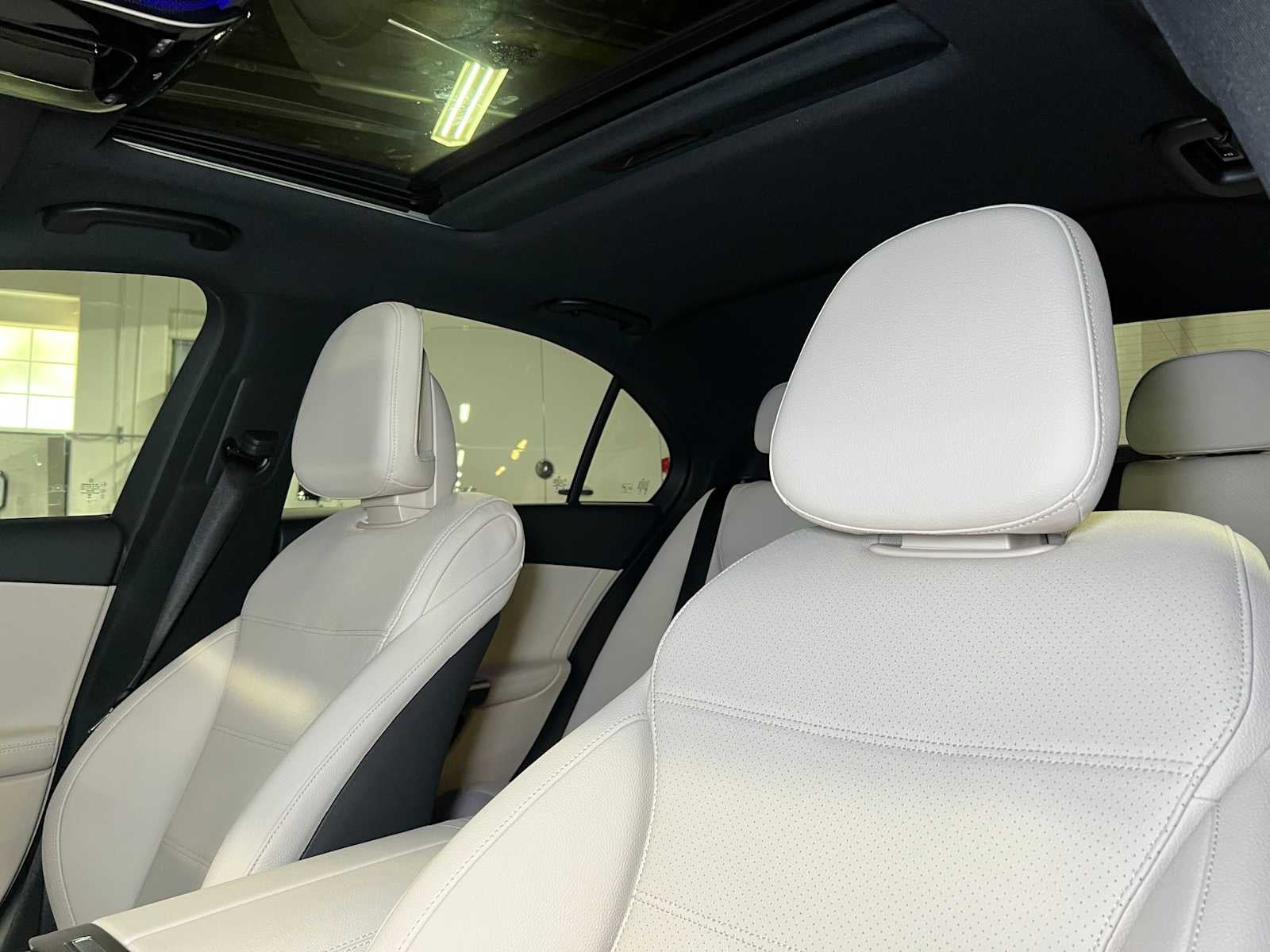 2025 Mercedes-Benz C 300 C 300