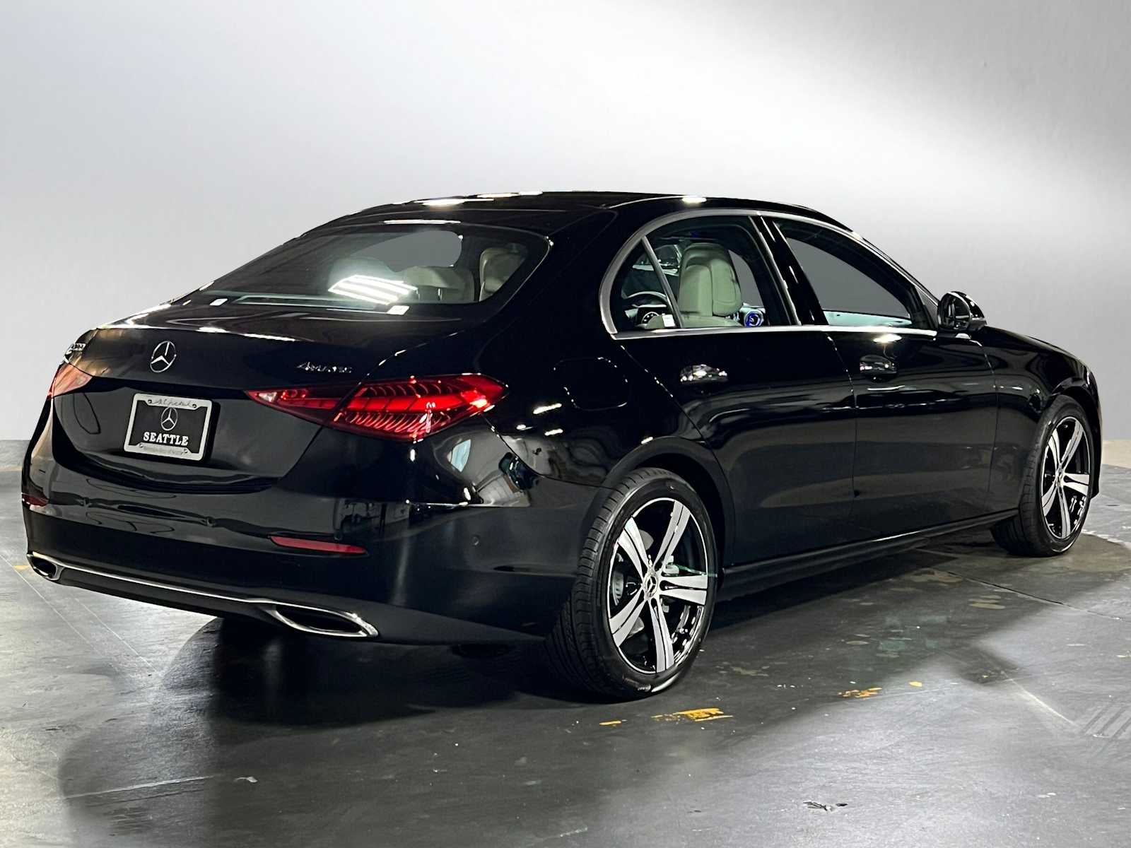 2025 Mercedes-Benz C 300 C 300