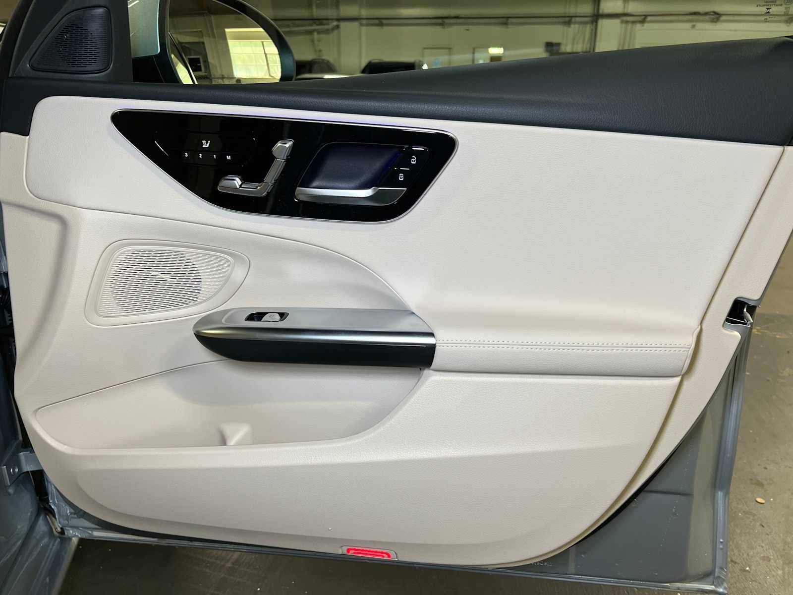 2025 Mercedes-Benz C 300 C 300