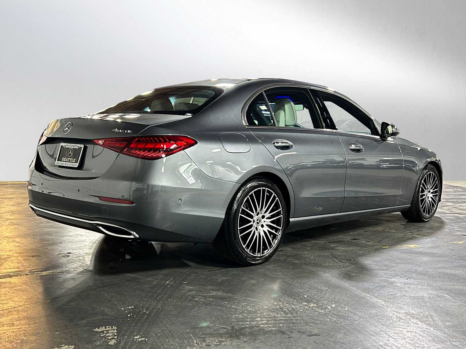 2025 Mercedes-Benz C 300 C 300