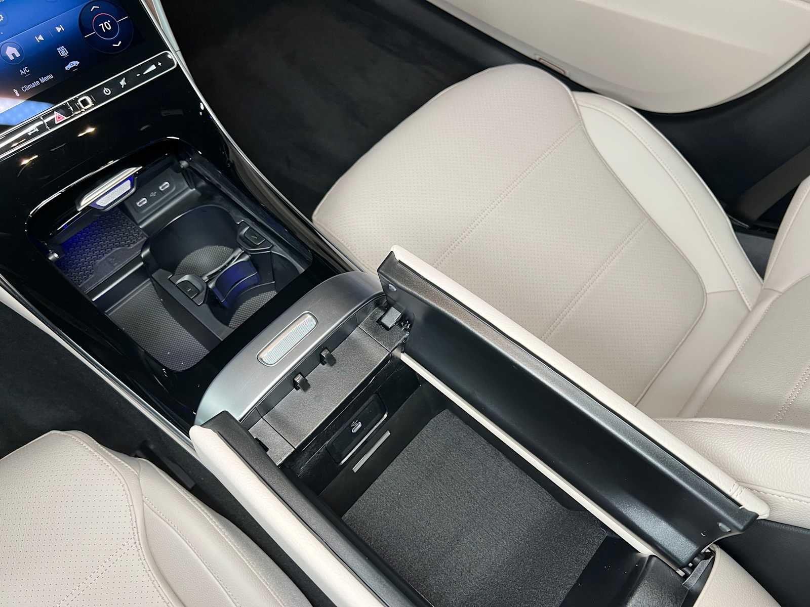 2025 Mercedes-Benz C 300 4MATIC® Sedan