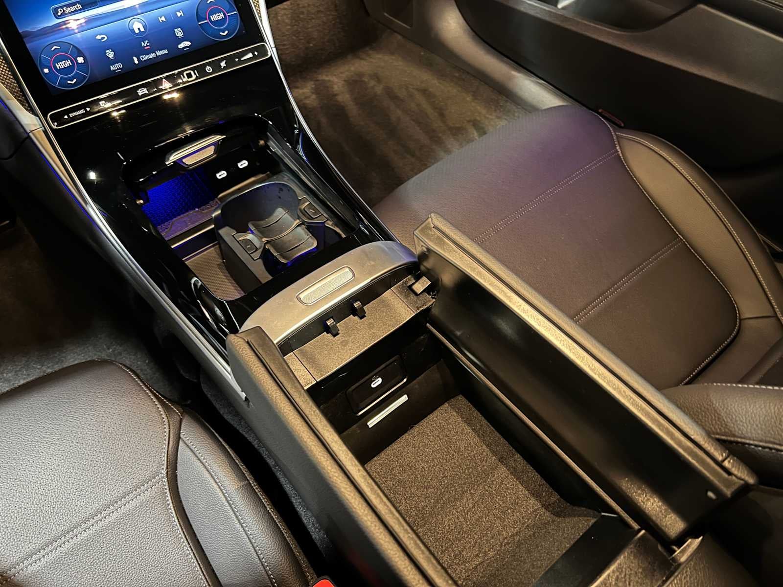 2025 Mercedes-Benz C 300 4MATIC® Sedan