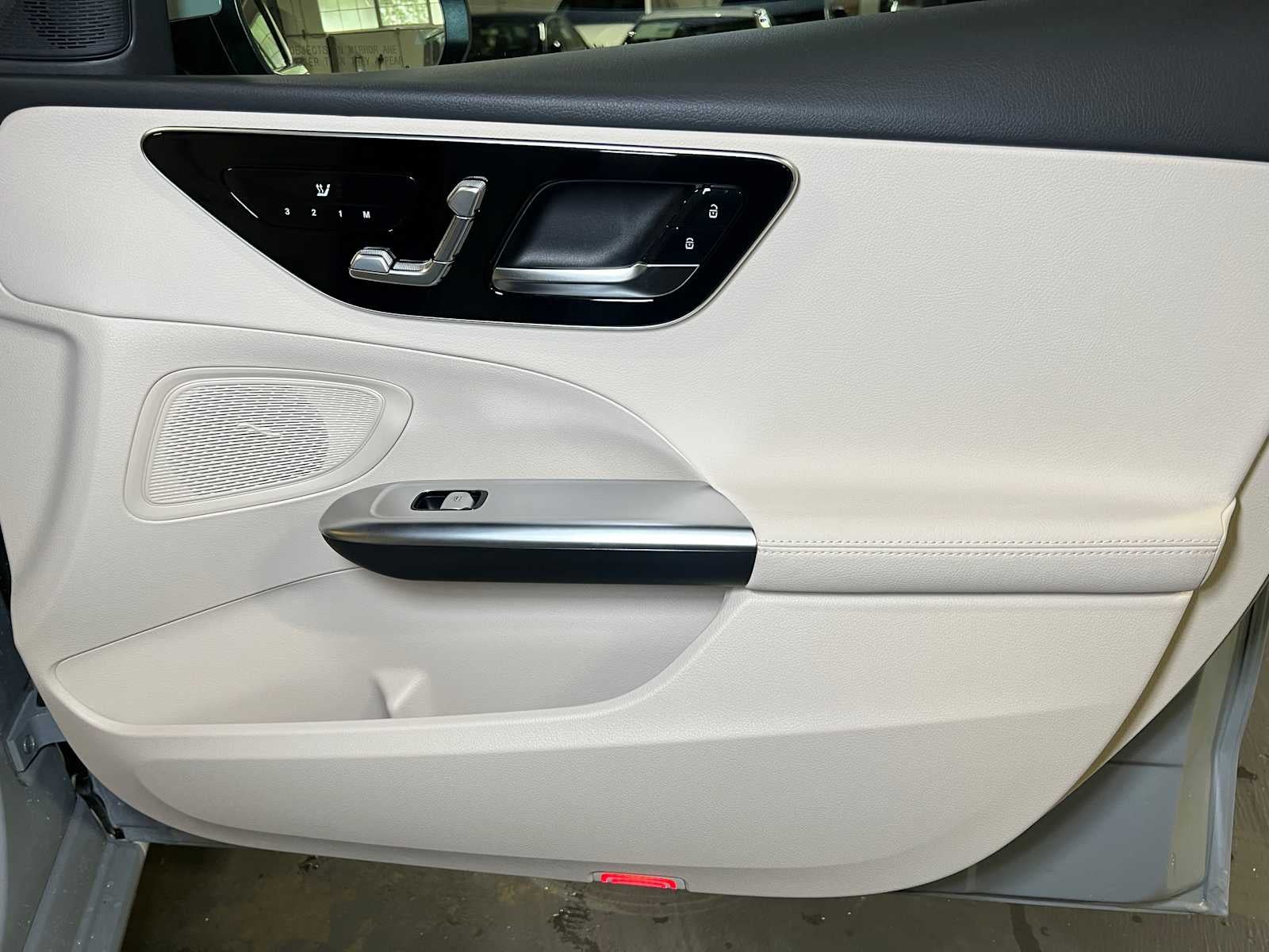 2025 Mercedes-Benz C 300 C 300