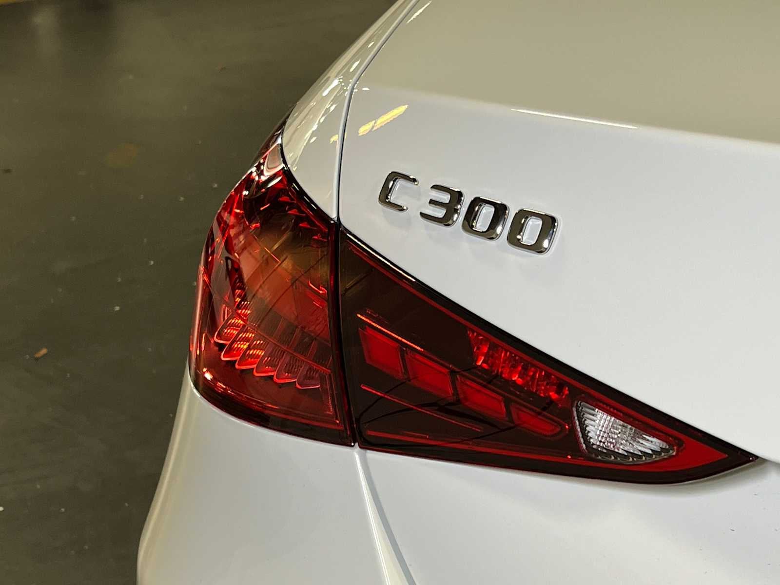 2025 Mercedes-Benz C 300 C 300