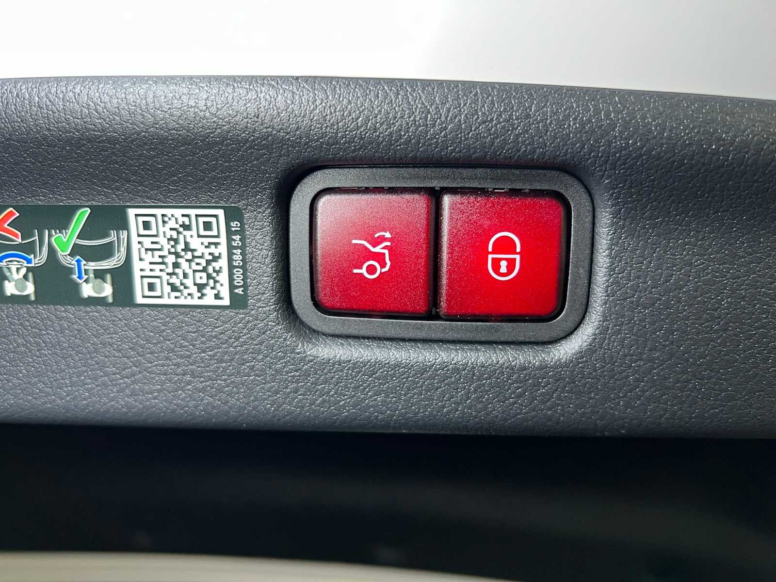 2025 Mercedes-Benz C 300 C 300