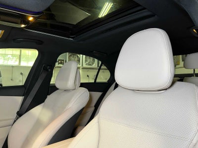 2025 Mercedes-Benz C 300 C 300