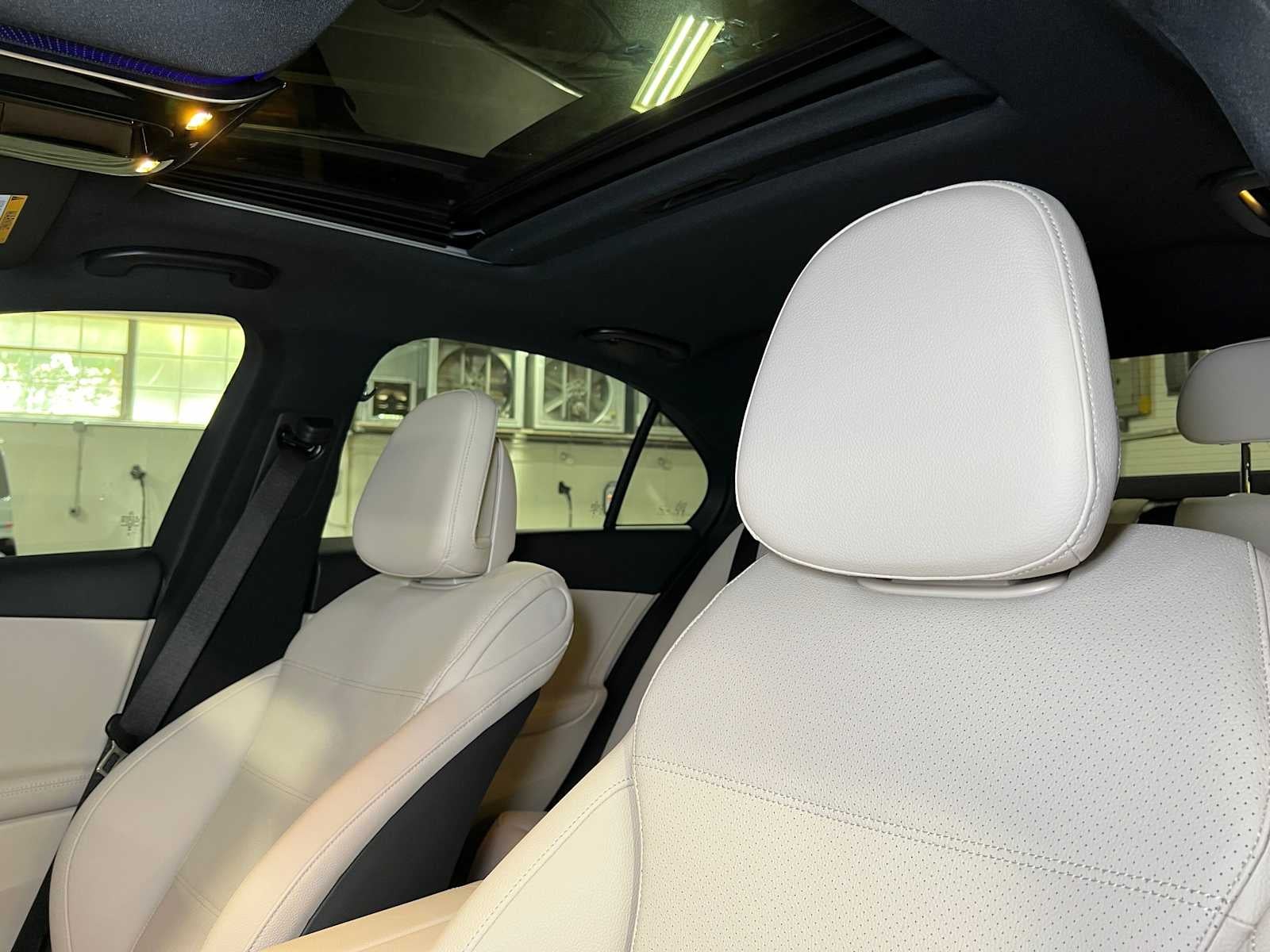 2025 Mercedes-Benz C 300 C 300