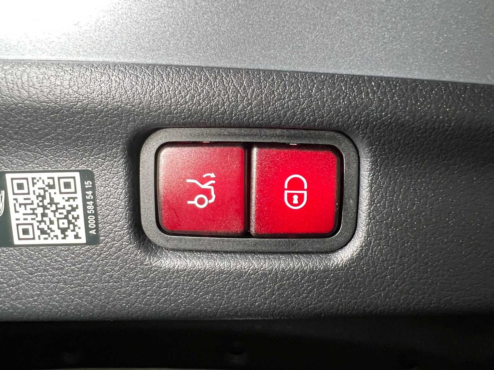 2025 Mercedes-Benz C 300 C 300