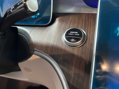 2025 Mercedes-Benz C 300 C 300