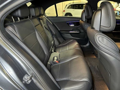 2025 Mercedes-Benz C 300 C 300