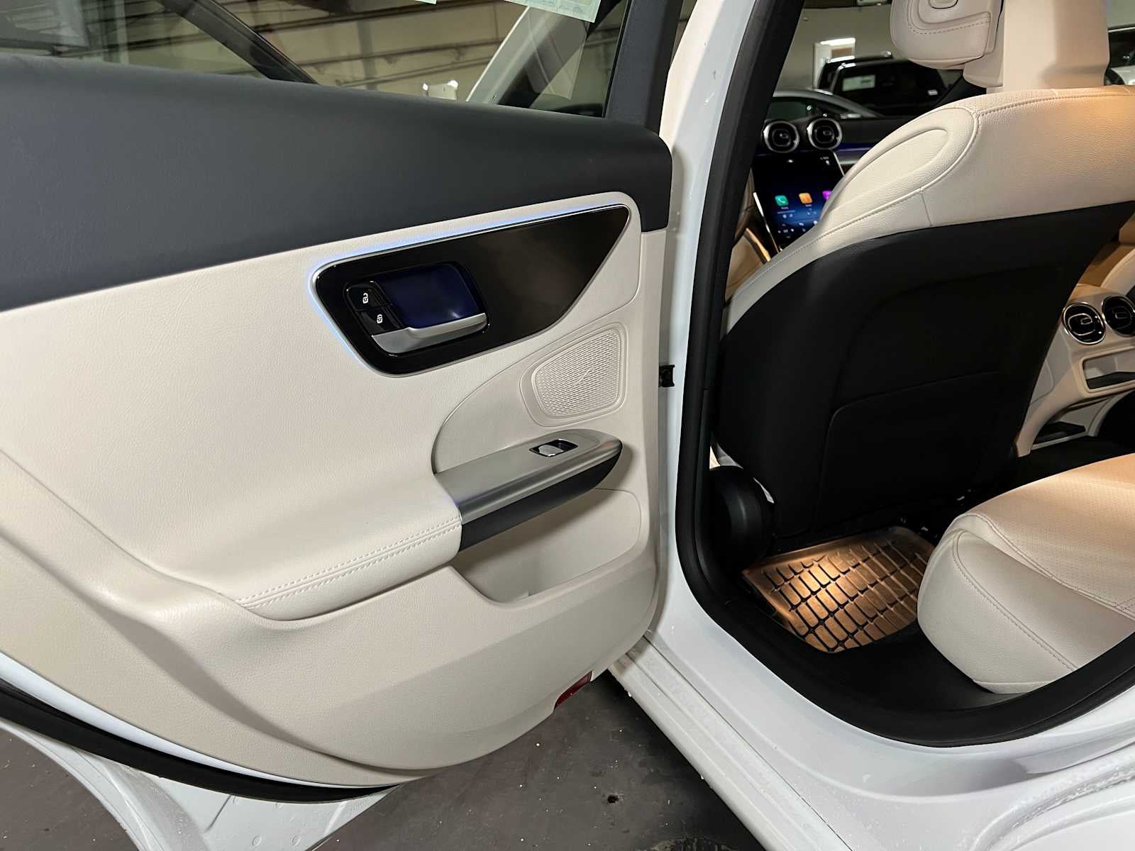 2025 Mercedes-Benz C 300 C 300