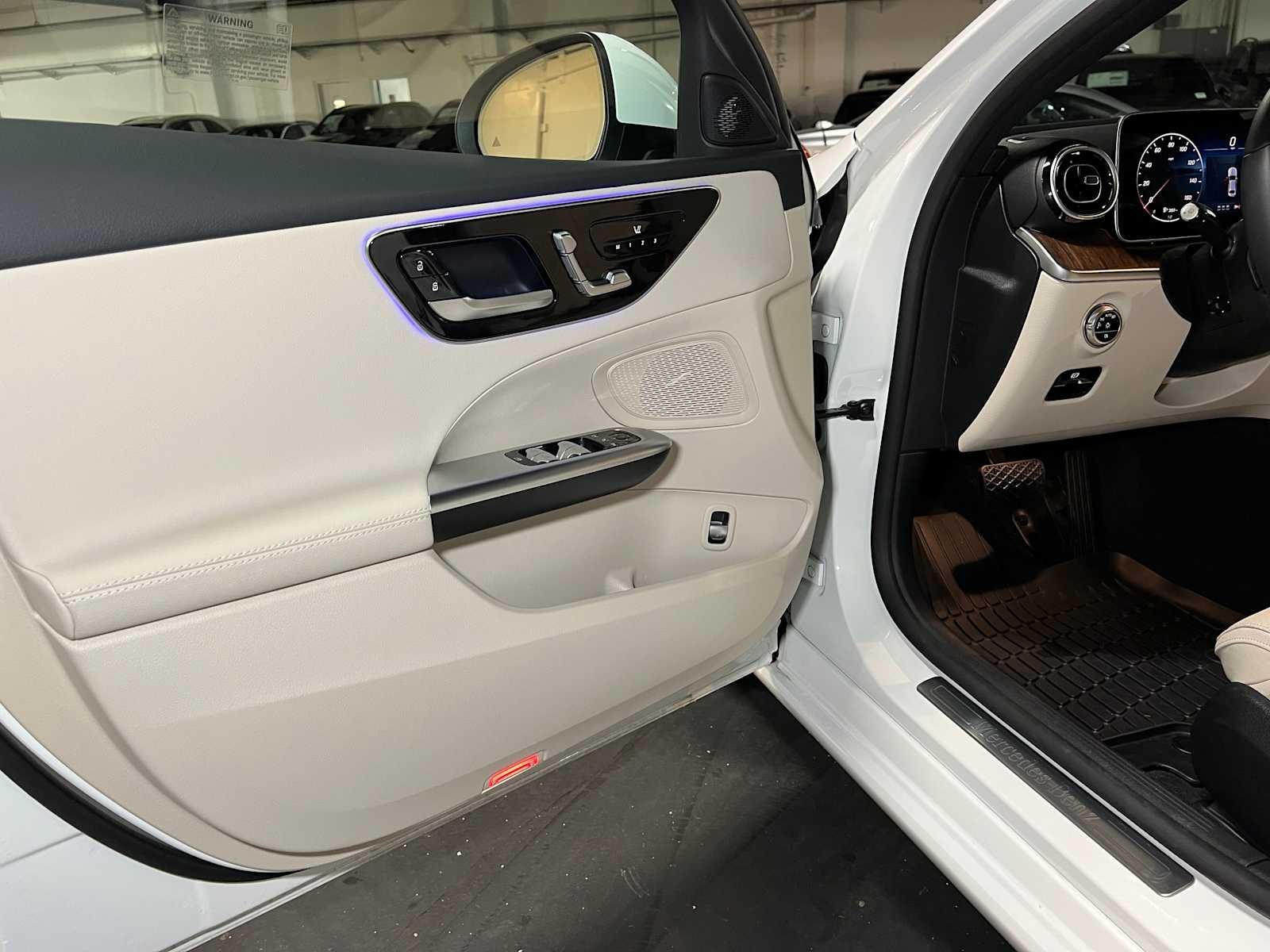 2025 Mercedes-Benz C 300 C 300