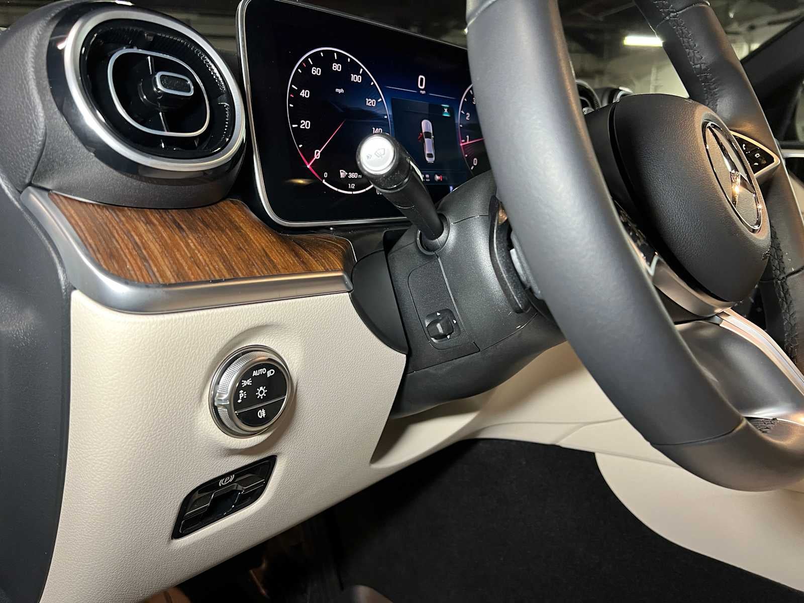 2025 Mercedes-Benz C 300 C 300