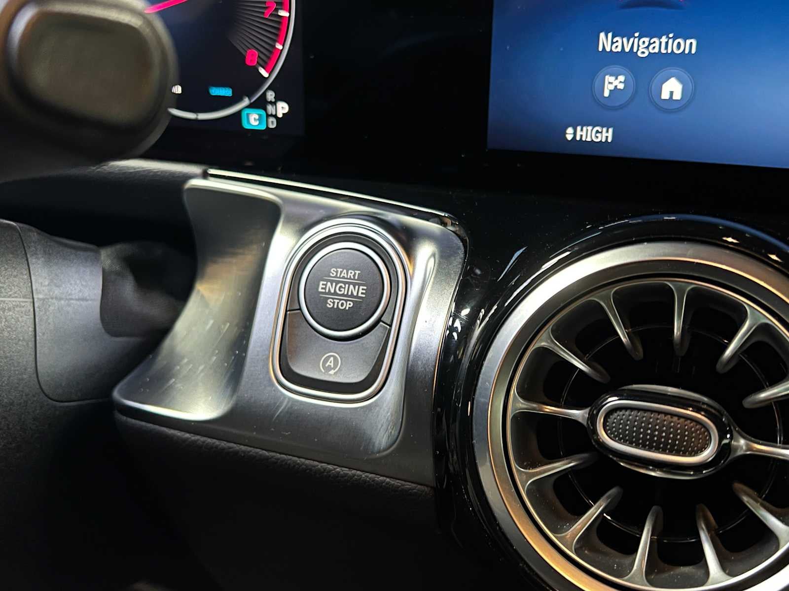 2025 Mercedes-Benz GLB GLB 250